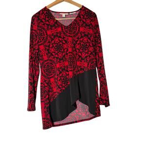 Dana Buchman V neck tunic red black geometric blouse. Size S. career, date night